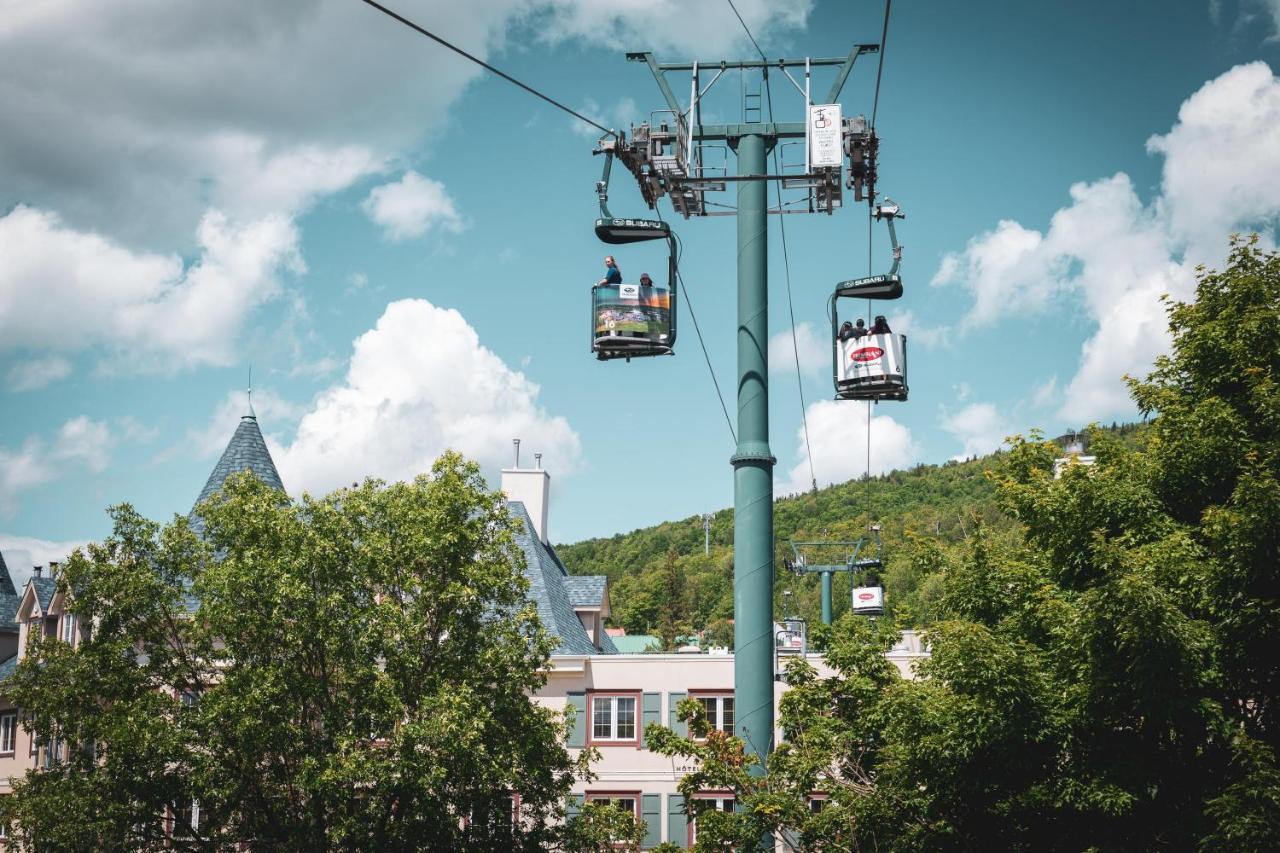 Chouette Tremblant Inout Pedestrian Village